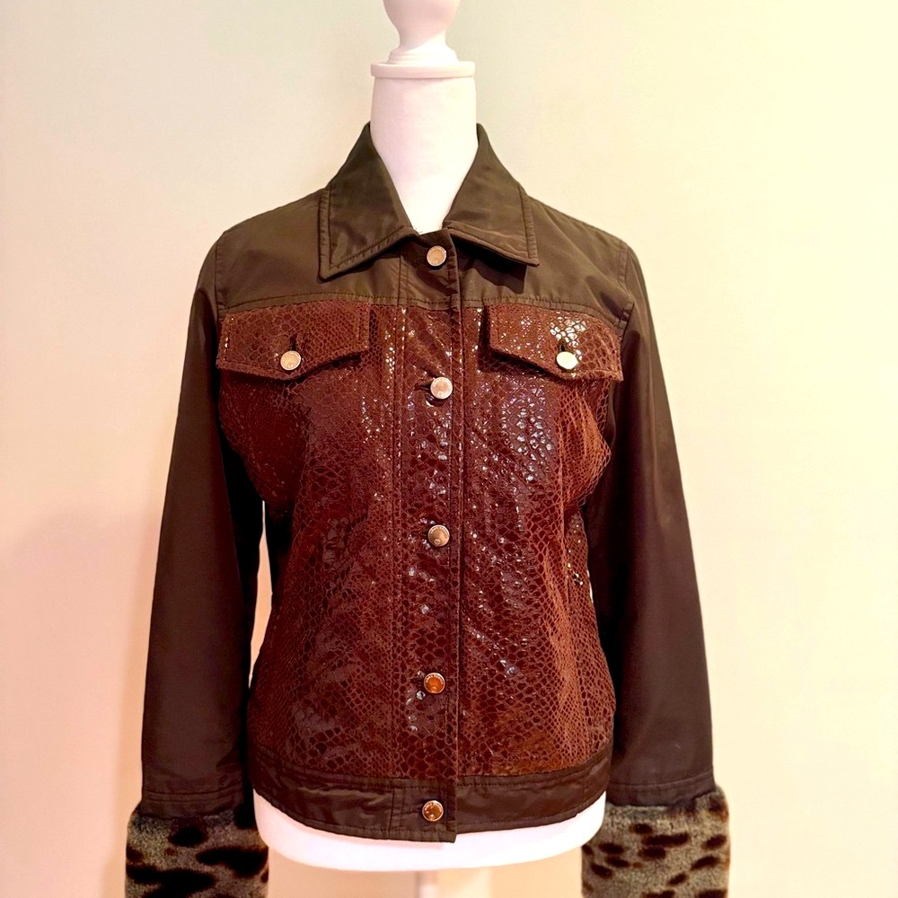 Chic Brown Jean Jacket with Leopard Print by [Brand]